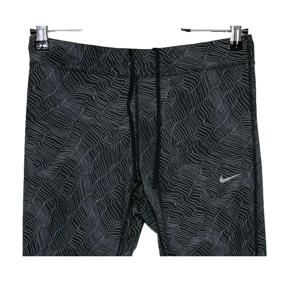 Nike Dri Fit Leggings Womens Medium Black Crop Tight Running Actual 28X24 - Picture 5 of 11